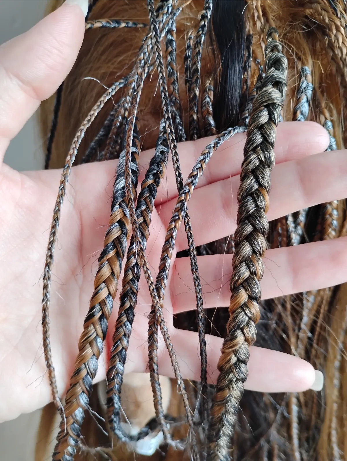 Hair braiding & extension with hand